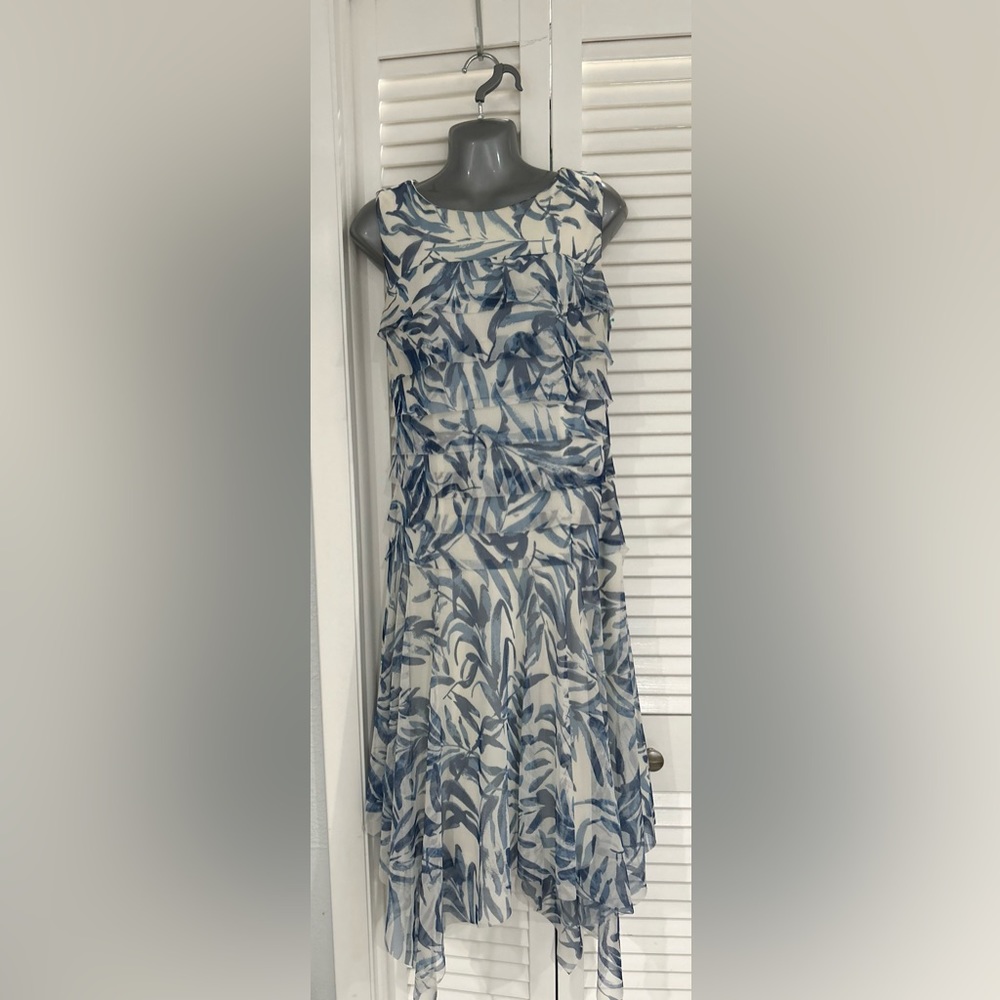 I LE light blue and off white tiered, drop waist, handkerchief flowy dress sz 10